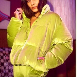 NWT Fabletics Chartreuse Green Puffer Jacket Wander